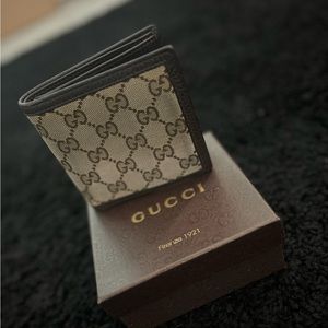 Gucci men’s wallet